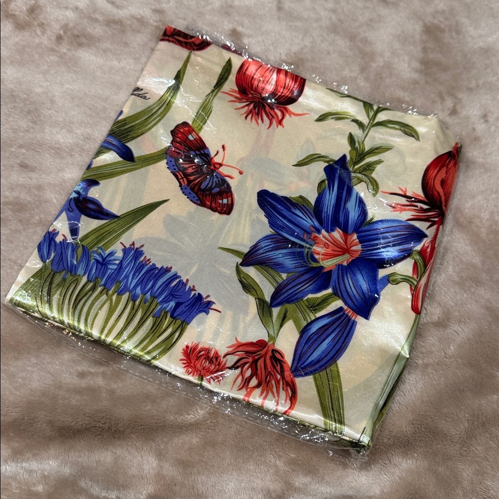 35x35 Floral Scarf